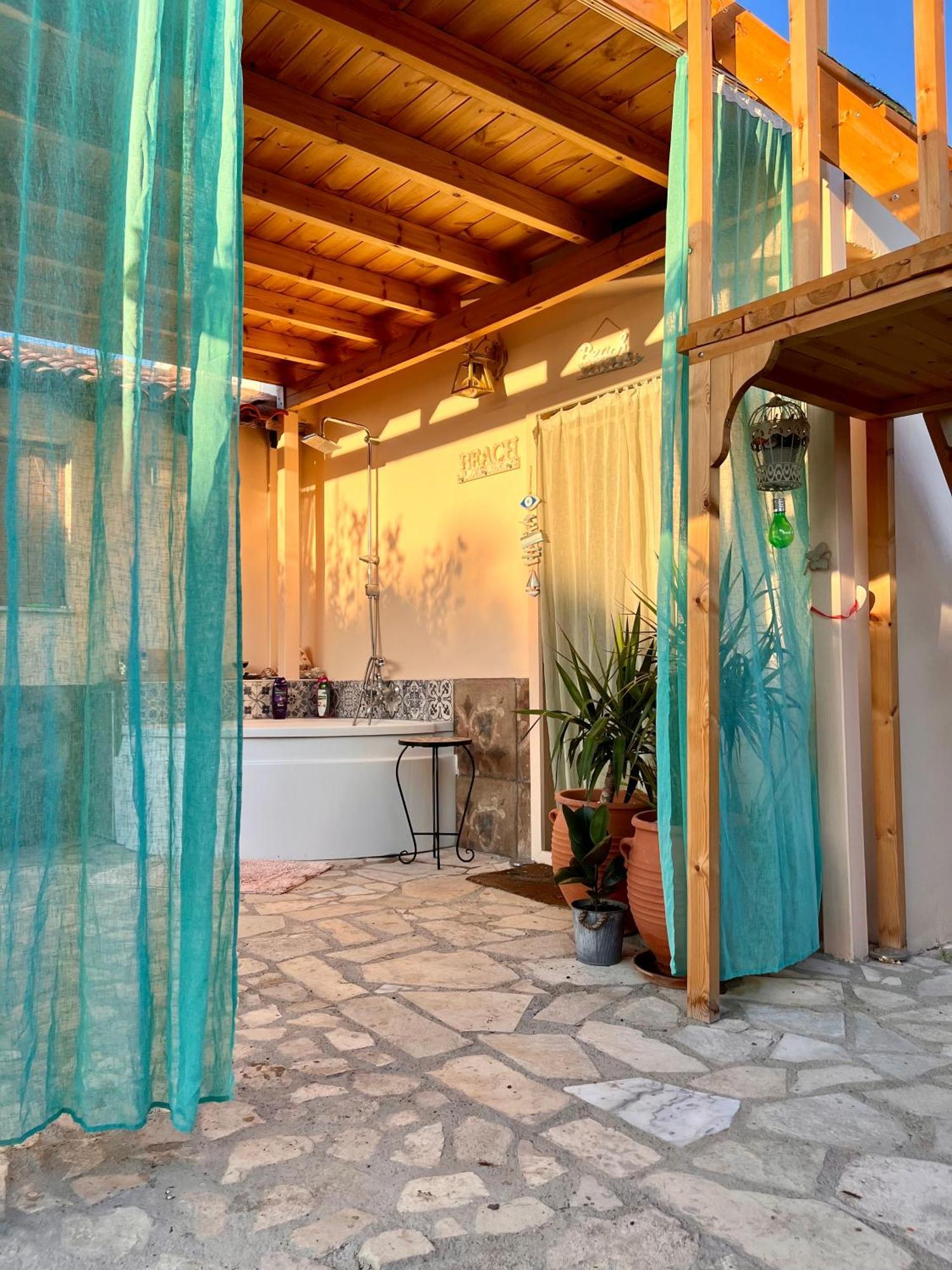 Villa Holiday Oasis With Private Patio And Hammam-Style Bath In Chora-Pithagoreo, Samos Island à Pythagóreion Extérieur photo