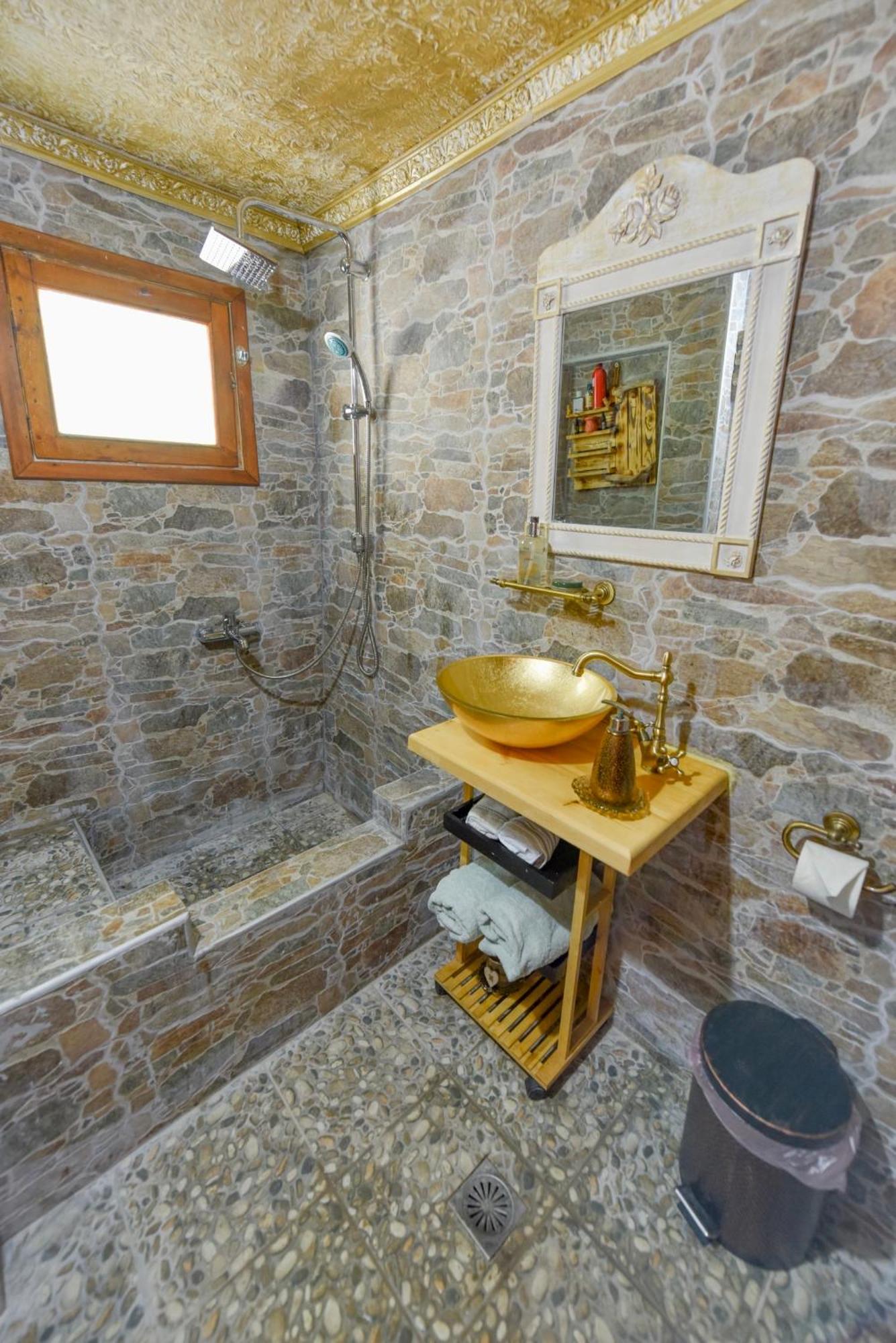 Villa Holiday Oasis With Private Patio And Hammam-Style Bath In Chora-Pithagoreo, Samos Island à Pythagóreion Extérieur photo
