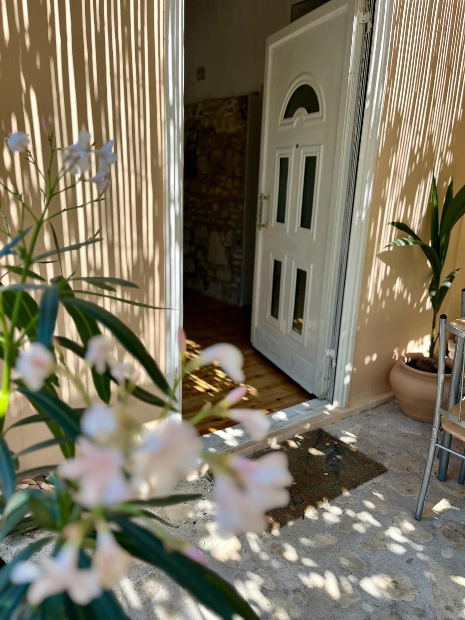 Villa Holiday Oasis With Private Patio And Hammam-Style Bath In Chora-Pithagoreo, Samos Island à Pythagóreion Extérieur photo